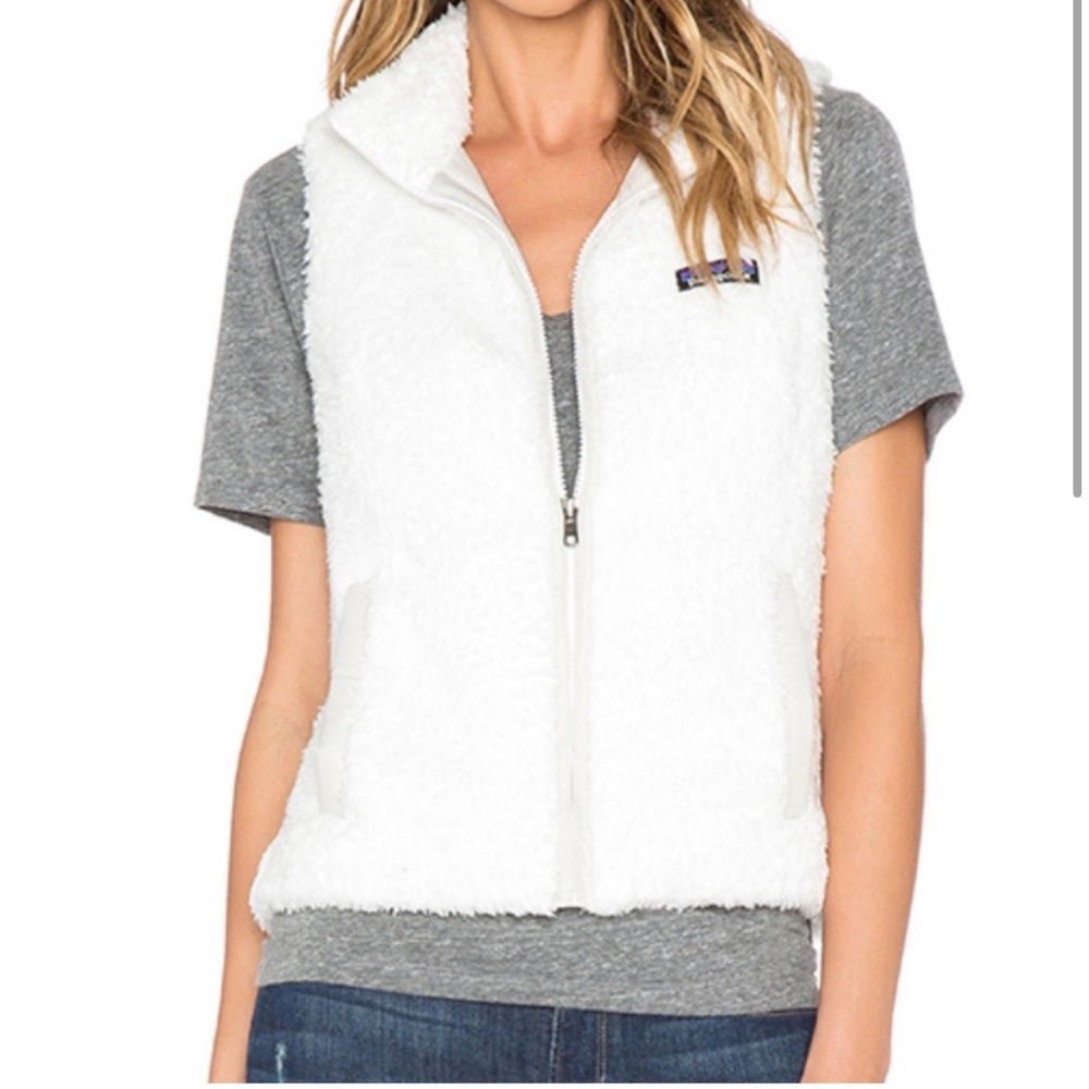 Patagonia white Los Gatos fuzzy vest